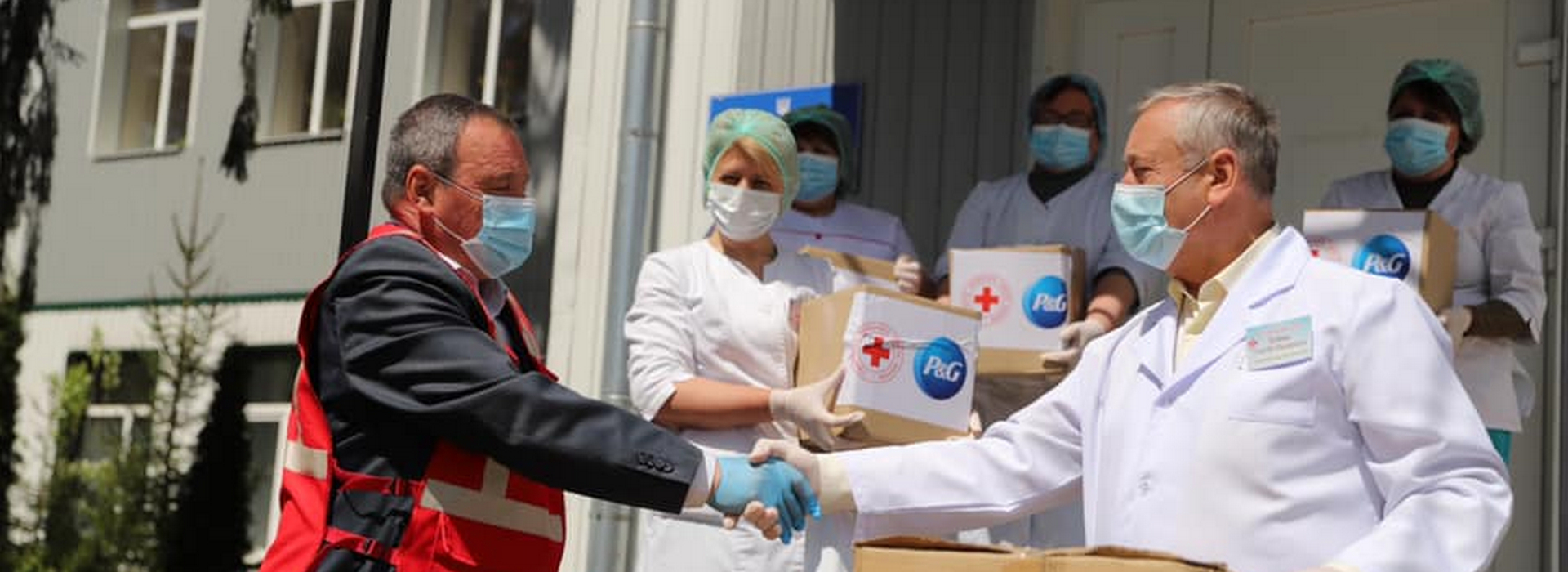 Procter&Gamble та Червоний Хрест підтримують медичну спільноту України