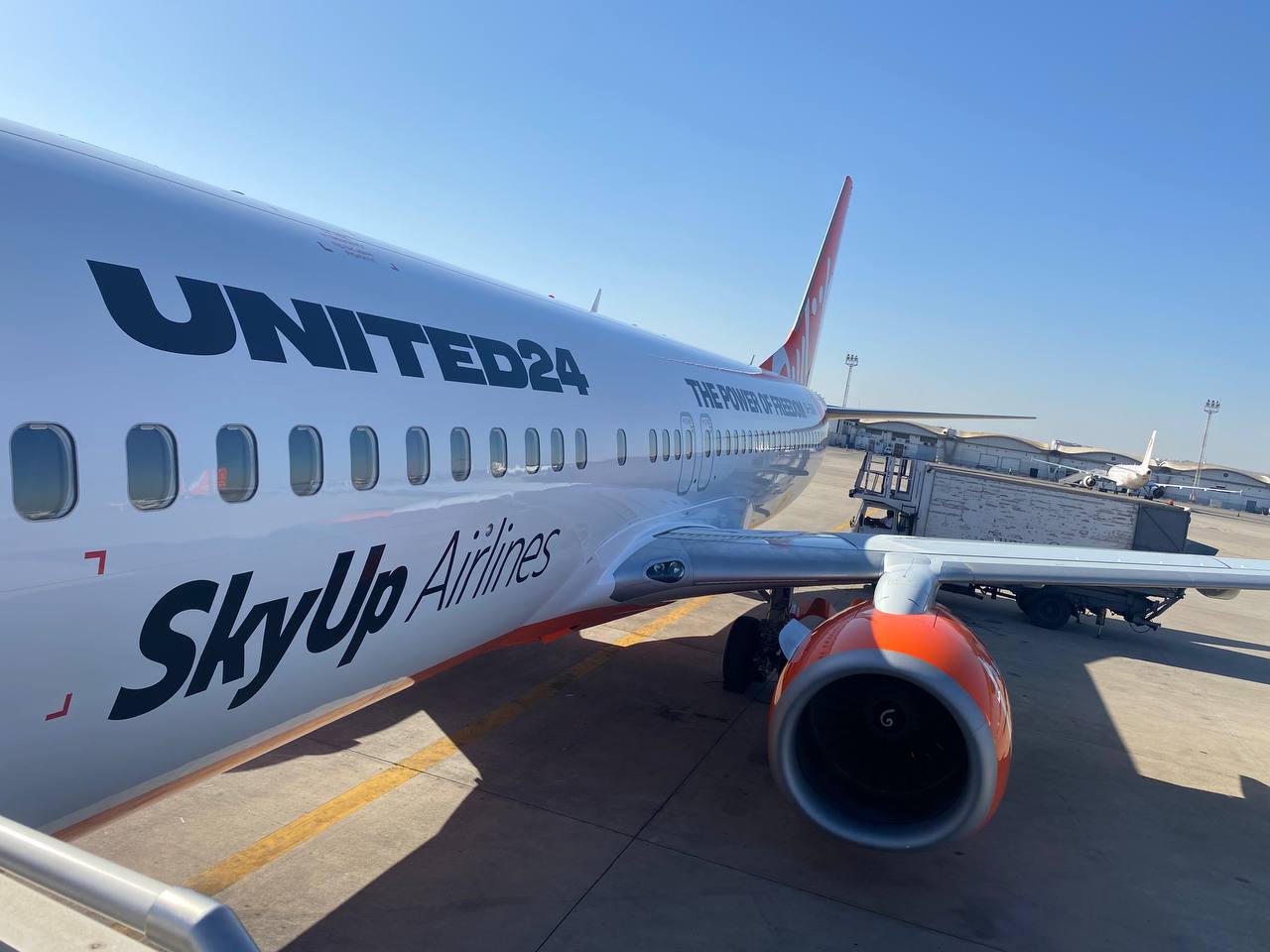 SkyUp Airlines Partners with the UNITED24 Fundraising Platform: The First UNITED24-Branded Plane is Already Cruising
