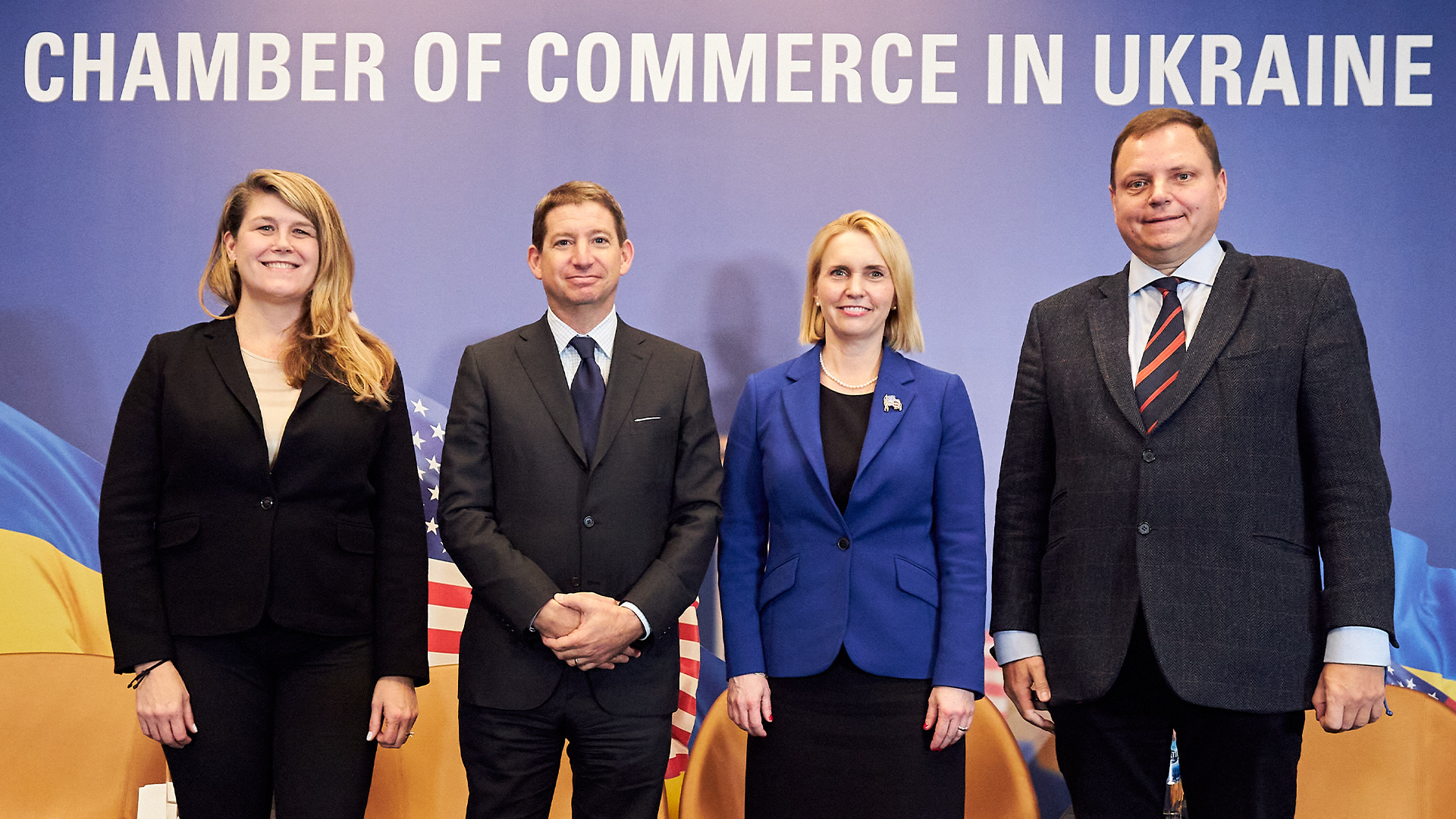 Круглий стіл з послом США Бріджит Брінк та генеральним директором DFC Скоттом Нейтаном – 8 грудня, Львів